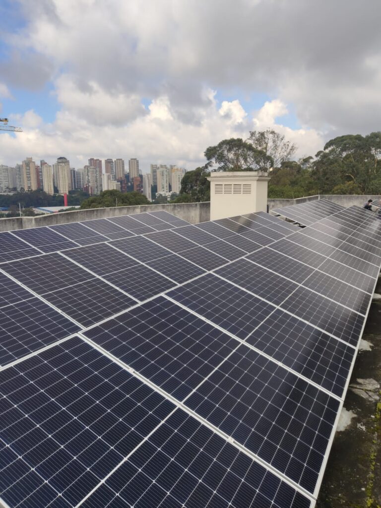 Energia Solar instalada em condomínio residencial em São Paulo